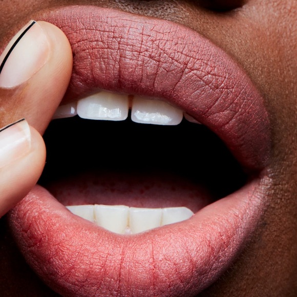 NWT MAC MATTE Lipstick-703 RUNWAY HIT - Picture 8 of 8